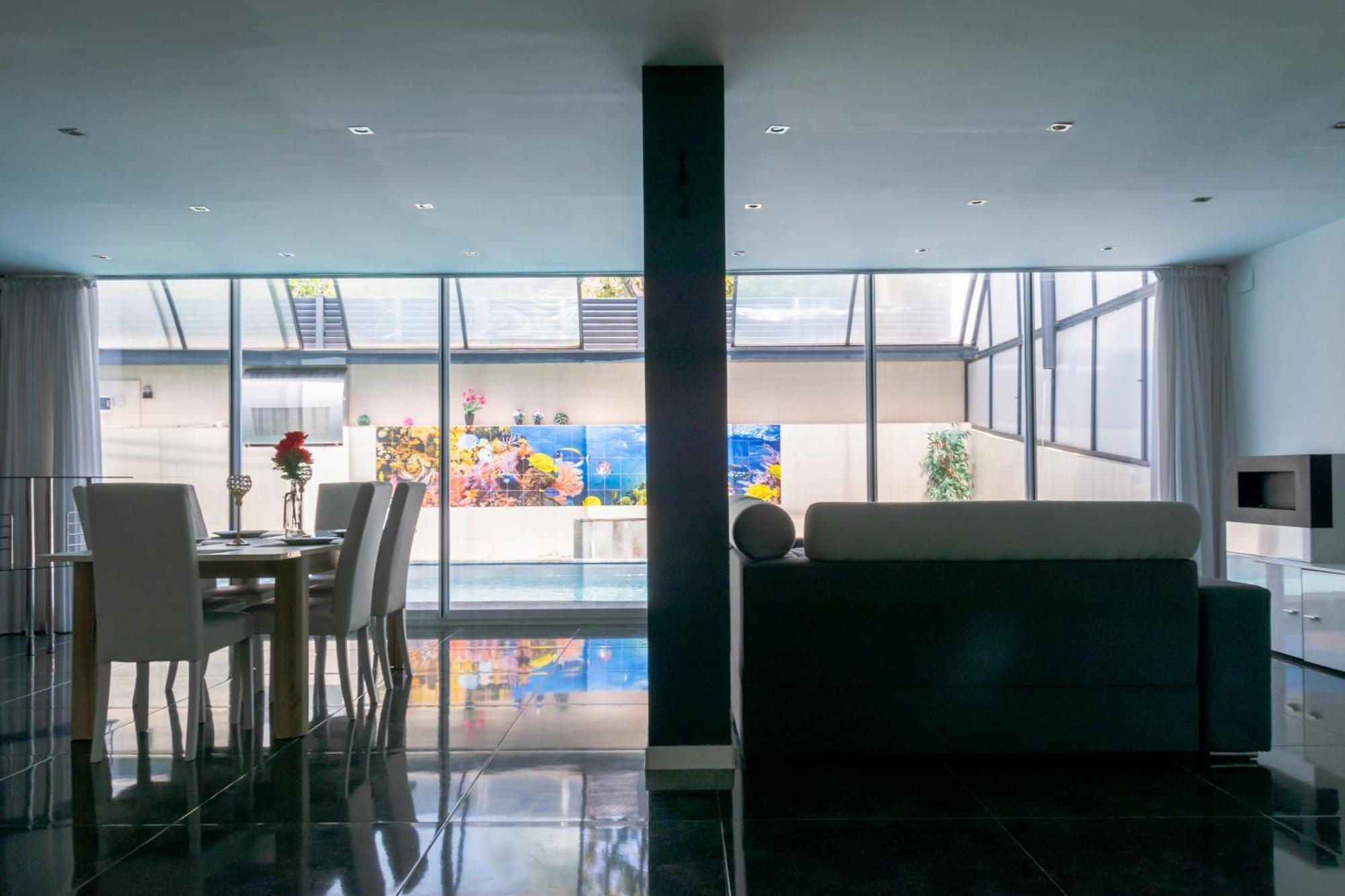 Luxurious Villa Marly II Кастельдефельс Экстерьер фото