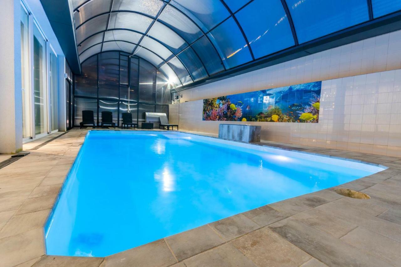 Luxurious Villa Marly II Кастельдефельс Экстерьер фото